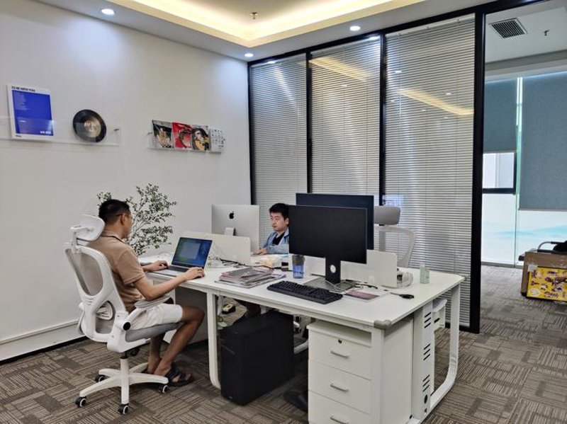 商务咨询：企业成长的航标灯
